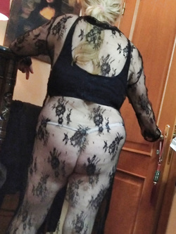 Mia moglie Lory56 in vari scatti 5