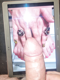 Appoggia il cazzo e sborra ancora sulla mia troia