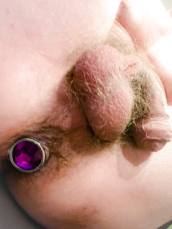 Mi moglie mi tappa il culetto