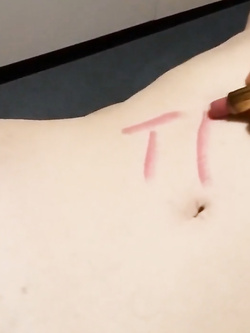 Mia moglie viene messa a nudo 5