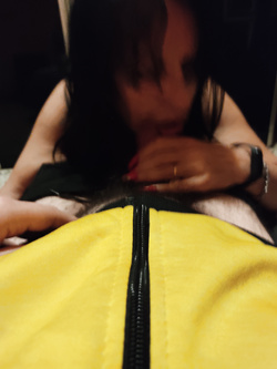 TROIA puledrona 64 anni ficona slabbrata