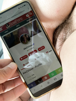 Francesca vuole un terzo con cui giocare