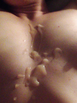 Mia moglie legata nuda al letto