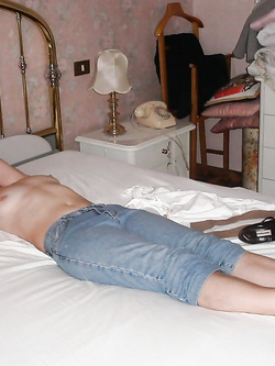 Richiesta particolare: tette, ascelle e... buchi del naso