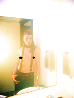 RAGAZZA DI PERIFERIA VOL 002