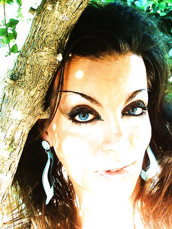 QUALCUNO MI DA LA SBURR?LEGGI CAZZO