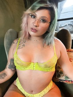 Troia Liliana tette grandi