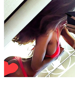 AMA PORN FIRST CLASS LEGGIIII