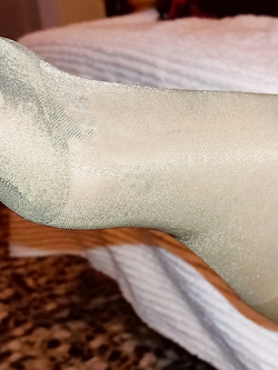 piedi e collant - feet and pantyhose