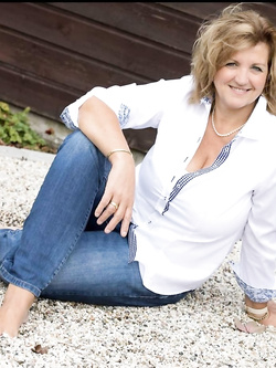 Your personal jerk off template Judith Parte 3