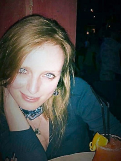 ALINA - PORCELLONA BIONDA ALLO SBANDO