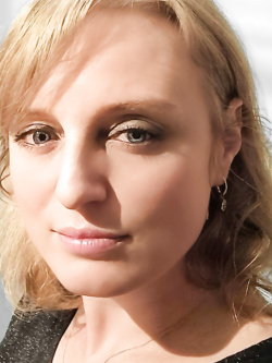 ALINA - PORCELLONA BIONDA ALLO SBANDO