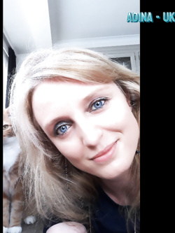 ALINA - PORCELLONA BIONDA ALLO SBANDO