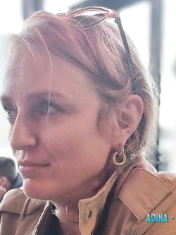 ALINA - PORCELLONA BIONDA ALLO SBANDO