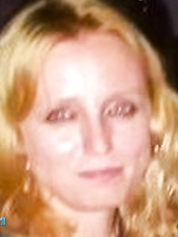 ALINA - PORCELLONA BIONDA ALLO SBANDO