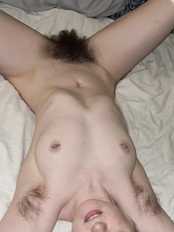 Esibizionista non depilata da 2 anni bis