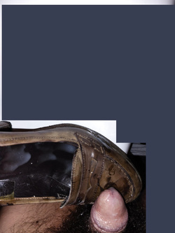 VENGO SULLE SCARPE USATISSIME DI MIA MOGLIE DIANA