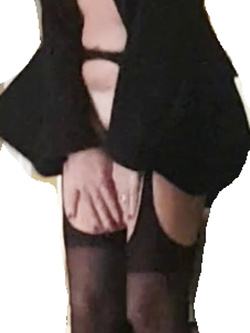 MILF DARIA - WIFE IN BLACK 1