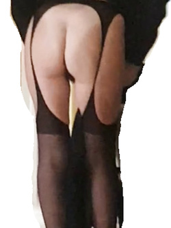 MILF DARIA - WIFE IN BLACK 1