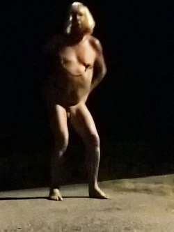 OCA LA VACCA:BATTONA IN STRADA PROSTITUTA SCHIAVA 3285932523