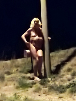 OCA LA VACCA:BATTONA IN STRADA PROSTITUTA SCHIAVA 3285932523