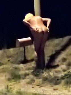 OCA LA VACCA:BATTONA IN STRADA PROSTITUTA SCHIAVA 3285932523