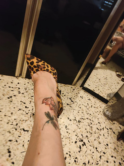 Puttana vecchia  maiala 64 anni