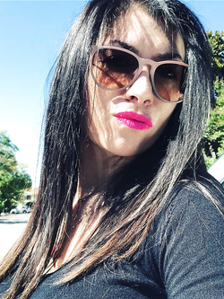 La zoccola di Silvia merita le vostre sborrate!!