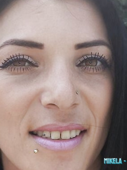 MIKELA - ZINGARA RUMENA IN AZIONE