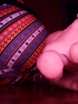 Foto dei miei piedi, culo, gambe e buco del culo