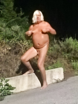 OCA LA VACCA:BATTONA AL LAVORO PROSTITUTA SCHIAVA 3285932523