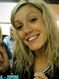 FEDORA BIONDA SEXY DI RIMINI