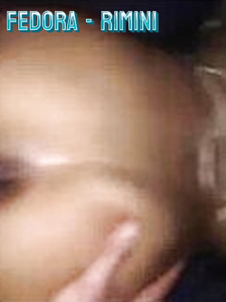 FEDORA BIONDA SEXY DI RIMINI