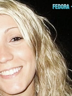 FEDORA BIONDA SEXY DI RIMINI