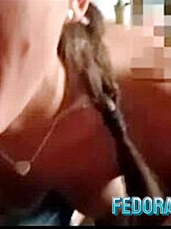 FEDORA BIONDA SEXY DI RIMINI