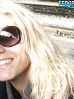 FEDORA BIONDA SEXY DI RIMINI