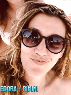 FEDORA BIONDA SEXY DI RIMINI