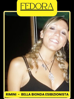 FEDORA BIONDA SEXY DI RIMINI