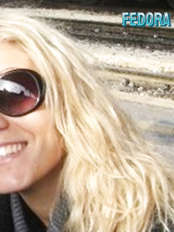 FEDORA BIONDA SEXY DI RIMINI