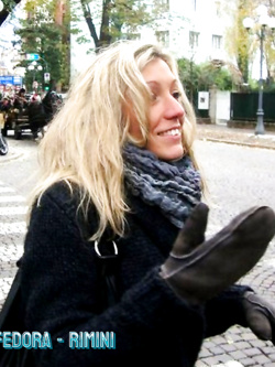 FEDORA BIONDA SEXY DI RIMINI