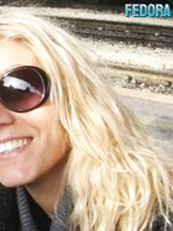 FEDORA BIONDA SEXY DI RIMINI