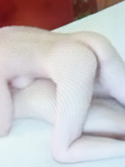 Moglie offre massaggio tantra a un amico