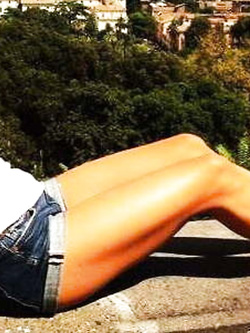 Guardatemi anche senza occhiali, come mi preferite?