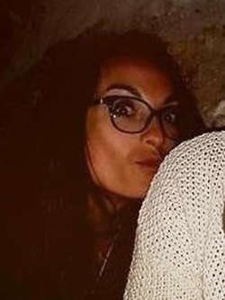 Pompinara con gli occhiali!