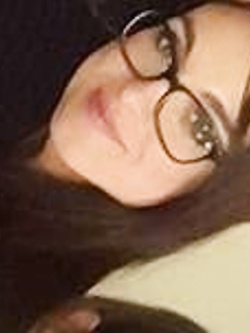 Pompinara con gli occhiali!