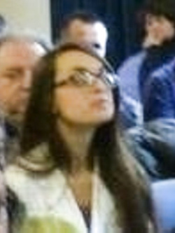 Pompinara con gli occhiali!