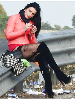 PUTTANE PROSTITUTE WHOORES PER STRADA EUROPA