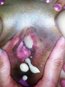 Mia moglie a cosce aperte sborrata addosso