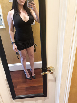 Lei ci mostra le sue tette