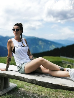 German slut Theresa Lübchow is ready for tributes